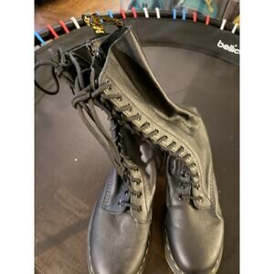 Dr Martens WOmen's Combat Boots Calf high, Size 10 GUC